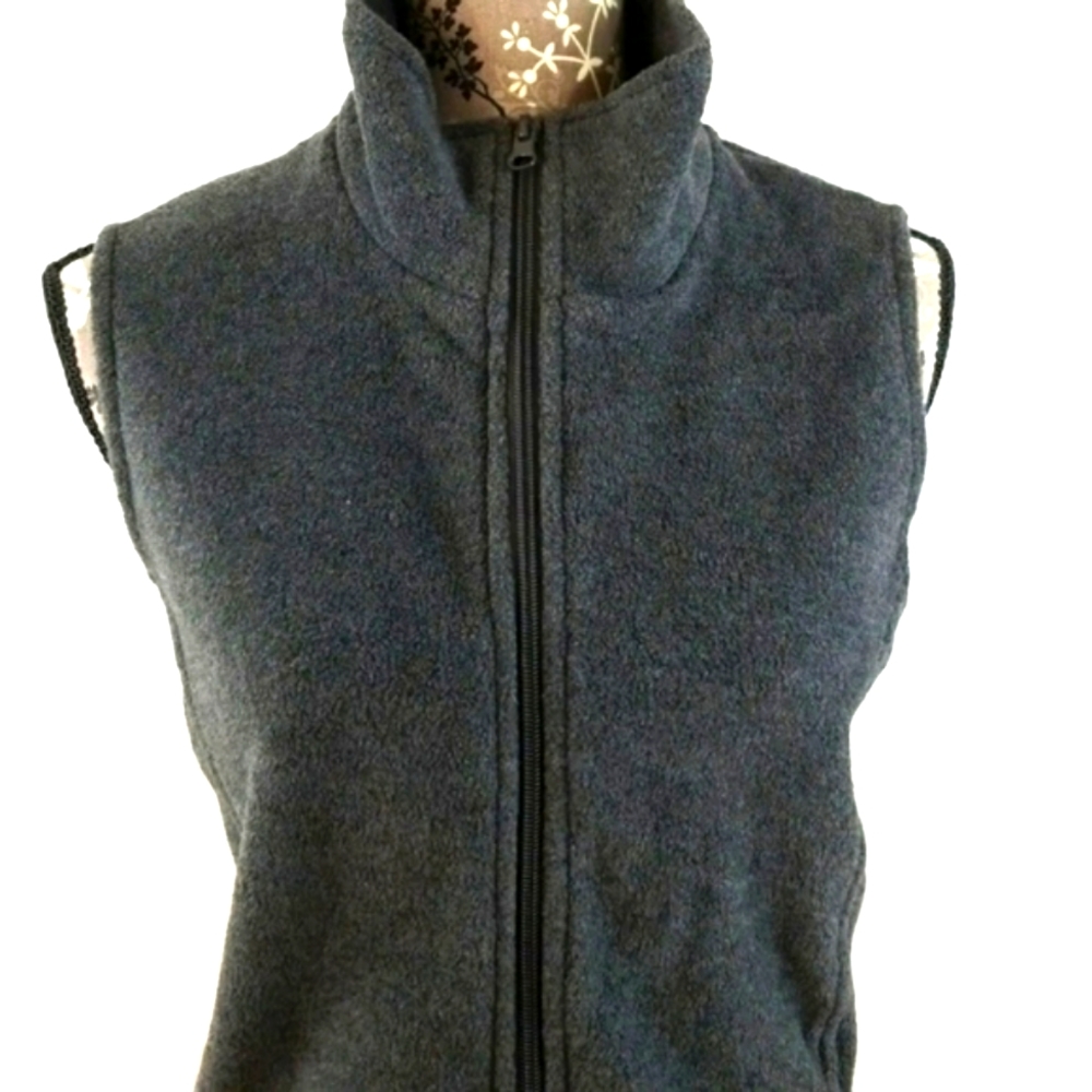 ONE STEP UP  FLEECE VEST